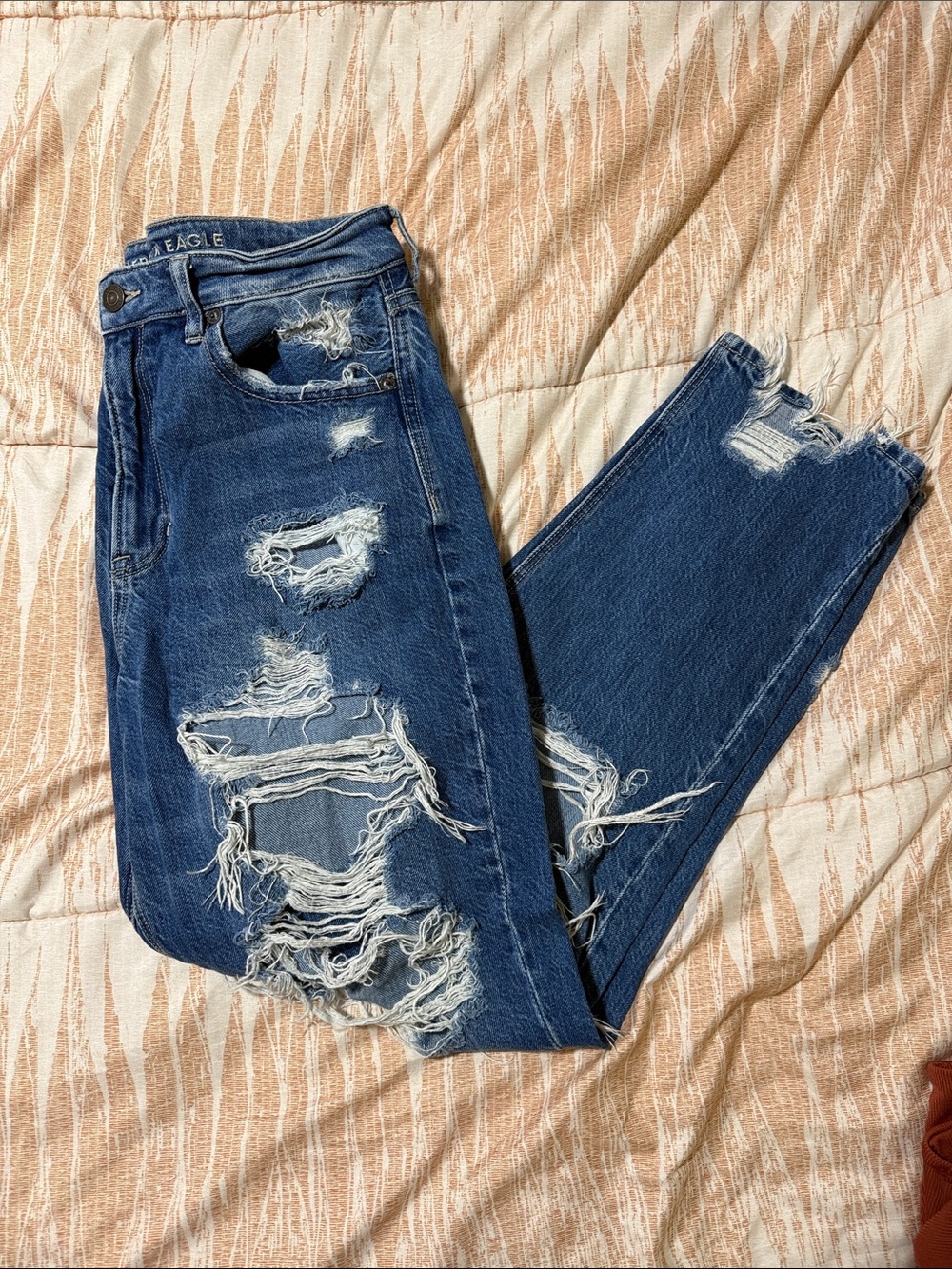 American Eagle Outfitters Light Blue Distressed Jeans